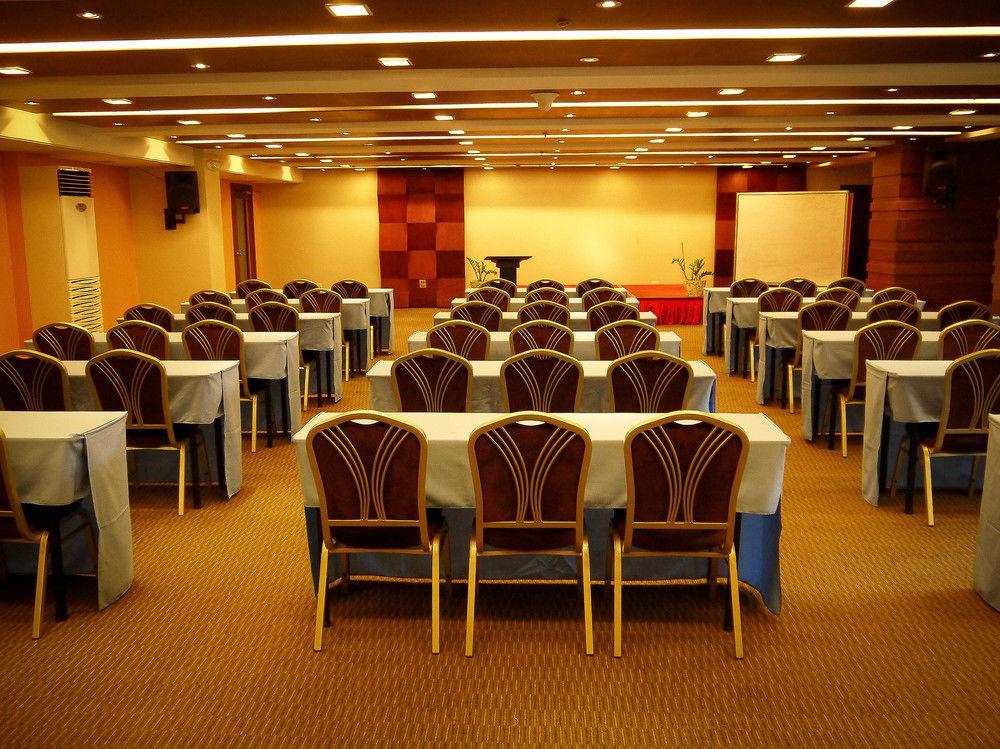 Fersal Hotel - Puerto Princesa Екстер'єр фото